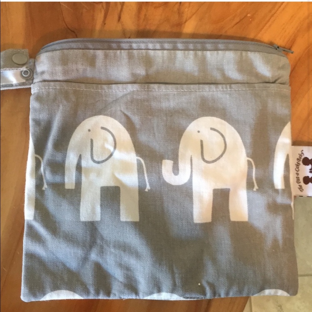 Wet diaper holder